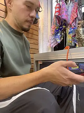 Leonardmoppet live sex cam