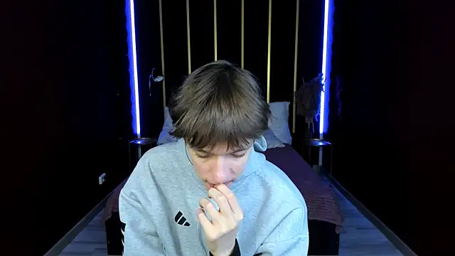 MarkBranston live sex cam