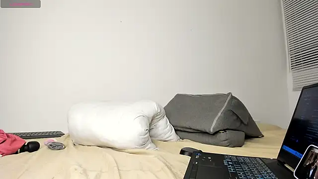 KhaliDrips's cam snapshot