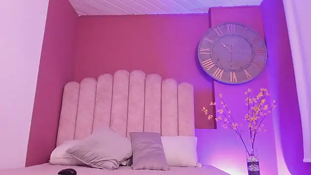 Miaa_Adams_'s cam snapshot