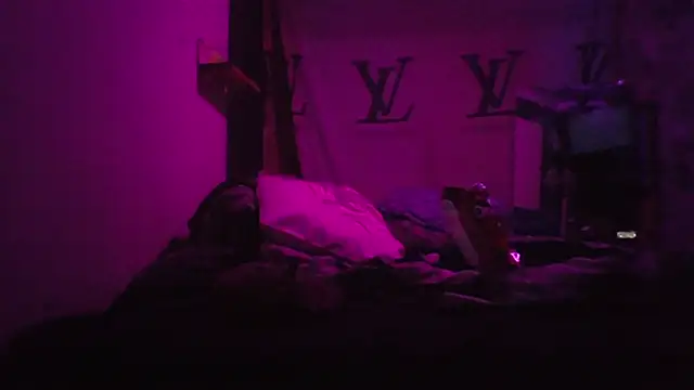 Fukboy88@xh live sex cam
