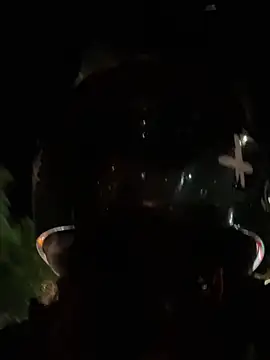 AriVelvet's cam snapshot