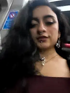 Lila_Desiree live sex cam