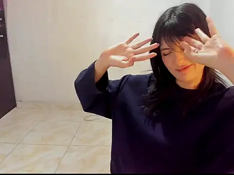 LilyWest19's cam snapshot