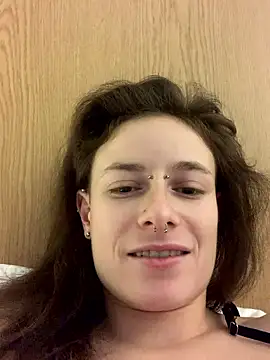 GoldenPussy1329 live sex cam