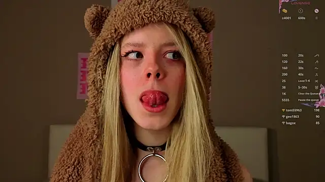 TiffinyMergist live sex cam