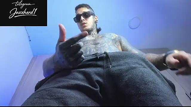 JAXXXONHERD live sex cam