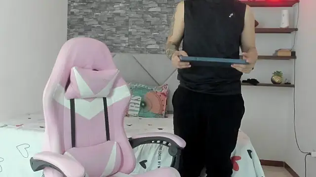 BooyHott_'s cam snapshot