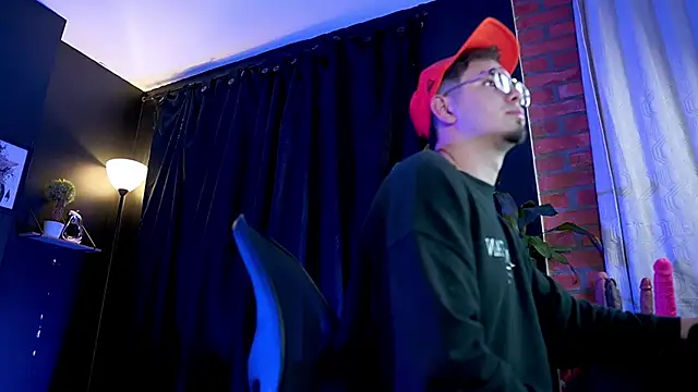 Leo_Valmore's cam snapshot