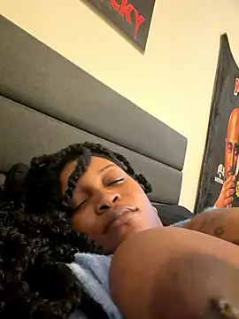 thedarkenchantress live sex cam