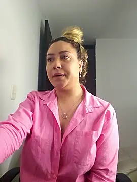 Lufer_doll live sex cam