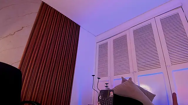 Emiilycollins live sex cam