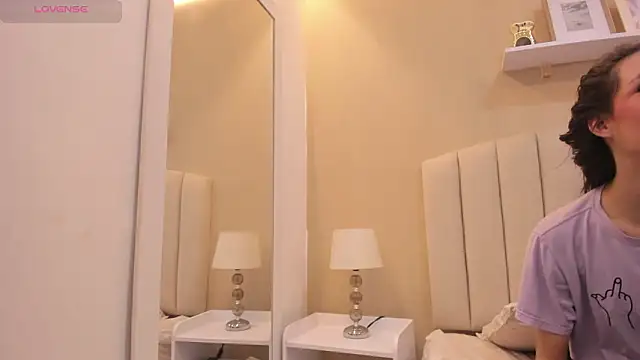 Mia_thompson_19 live sex cam