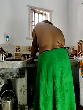 Desicouple1706's cam snapshot