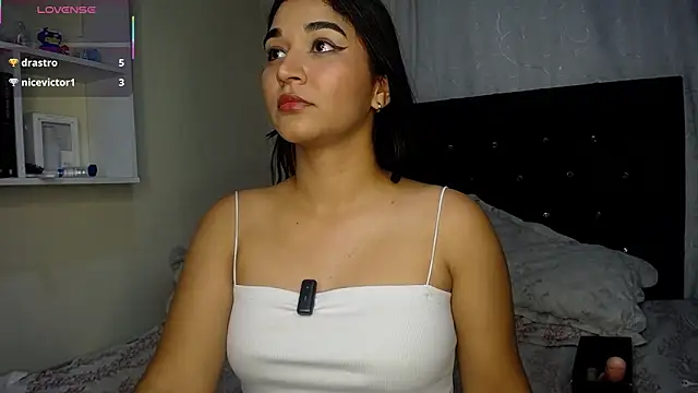 chanel__21_'s cam snapshot