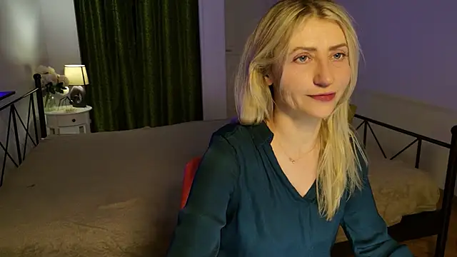 ZoeGrant's cam snapshot