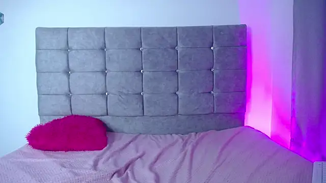 Valen_luxx's cam snapshot