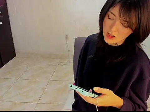 LilyWest19's cam snapshot