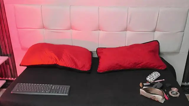 Violet_sl4ve's cam snapshot