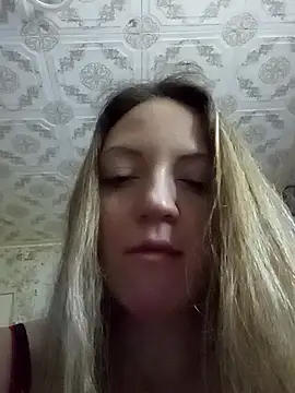 KattyLuuu's cam snapshot