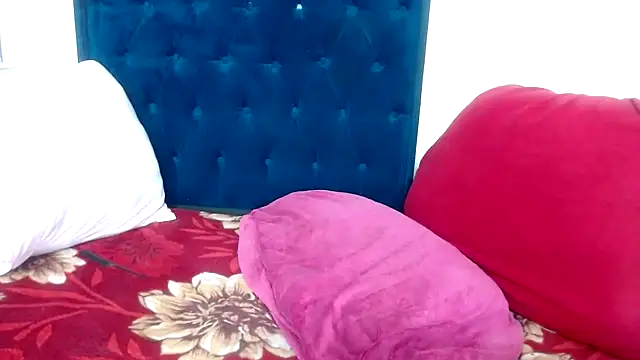 BUNNYCHOWX28's cam snapshot