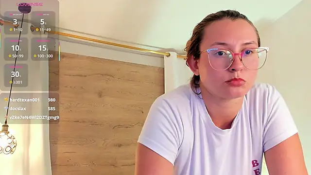 halaaa_1's cam snapshot