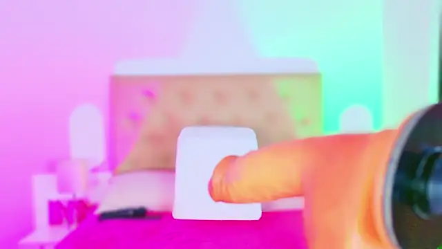 CharlootteEvans's cam snapshot