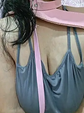 Jassi_Does live sex cam