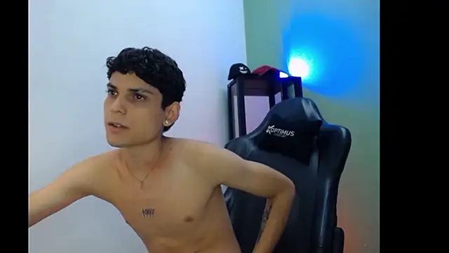 dilan_hott_ live sex cam