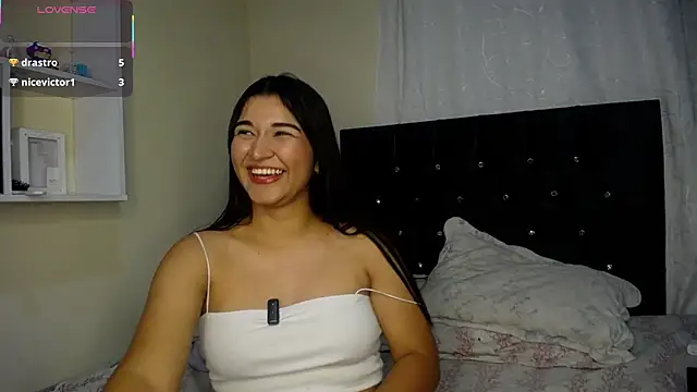 chanel__21_'s cam snapshot