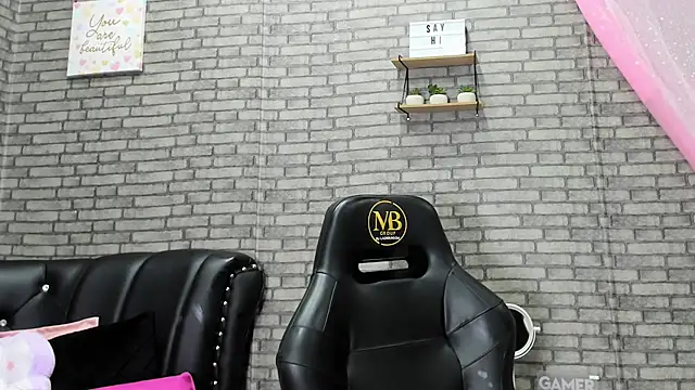 lulu_litlle's cam snapshot