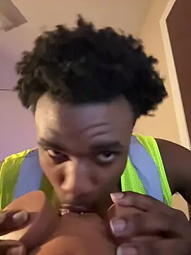 Bigdicktrick227's cam snapshot