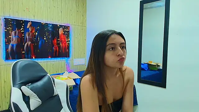 lala_clark's cam snapshot