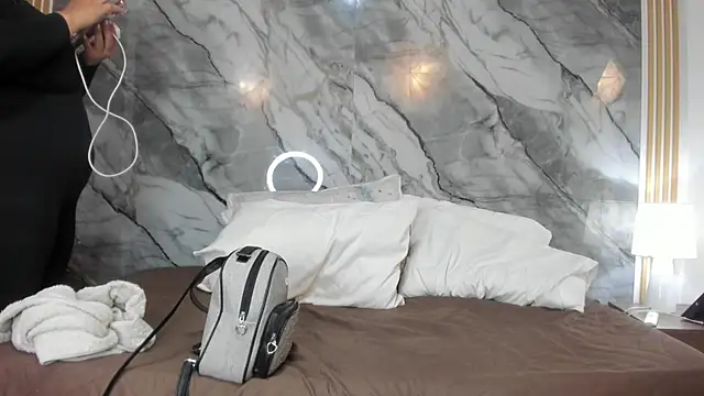 Alicee_stone_'s cam snapshot