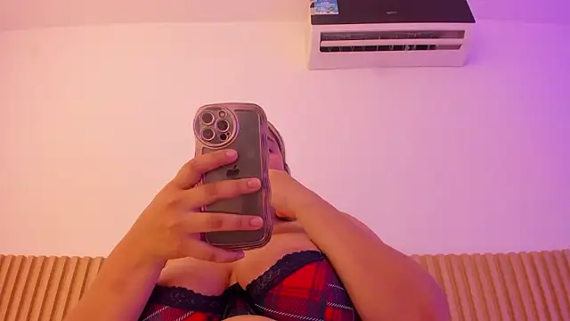 OliviaSweett's cam snapshot