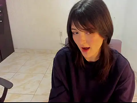 LilyWest19's cam snapshot