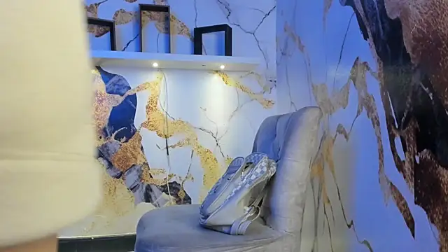 MiaBella18's cam snapshot