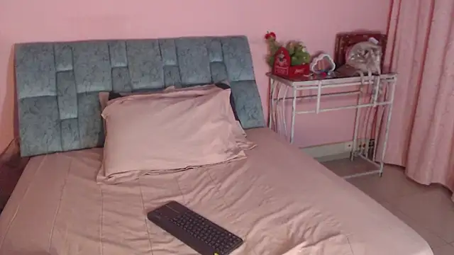 Camila_Russoo's cam snapshot