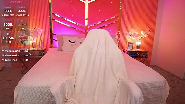 Miki_Kivi live sex cam