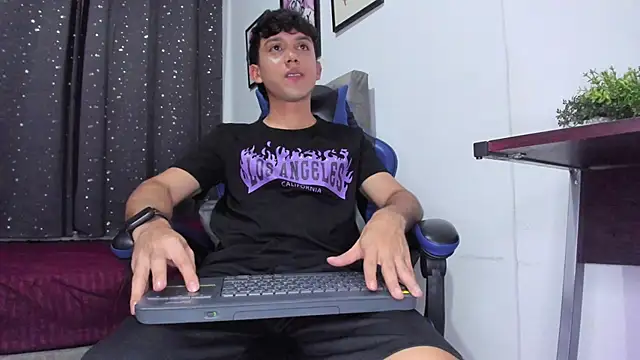 The_skinnyguys live sex cam