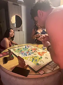 Poli_amor2025's cam snapshot