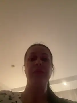 Lara_KissSS live sex cam