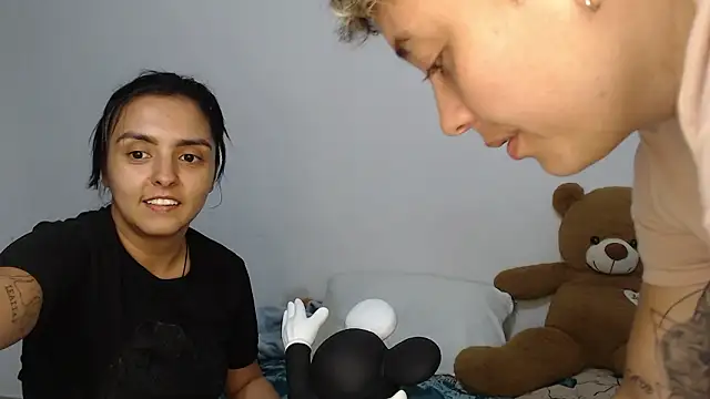 kathy_luisa's cam snapshot