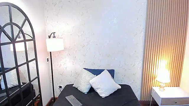 aliceandsia's cam snapshot