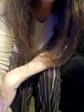 Jeannie_69_andahalf live sex cam