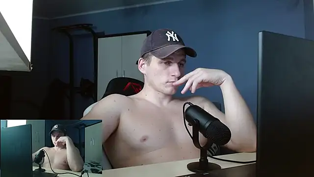 Poliglotjoe1's cam snapshot