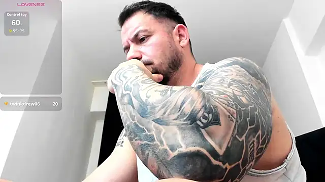 musclemonster31 live sex cam