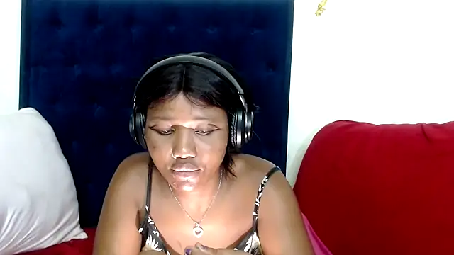 BUNNYCHOWX28's cam snapshot