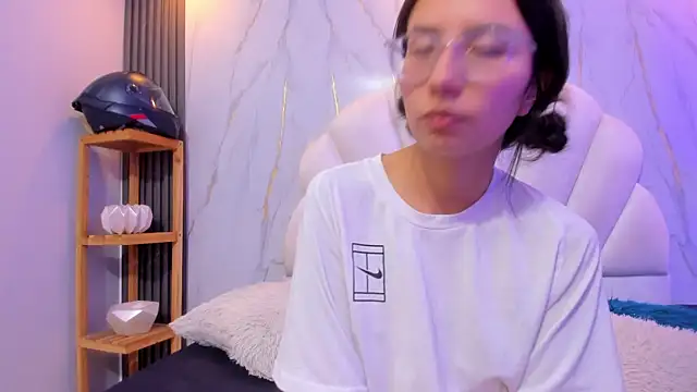 AnnieAndLeandro live sex cam