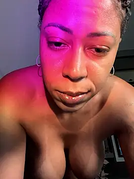 dianagolley420's cam snapshot